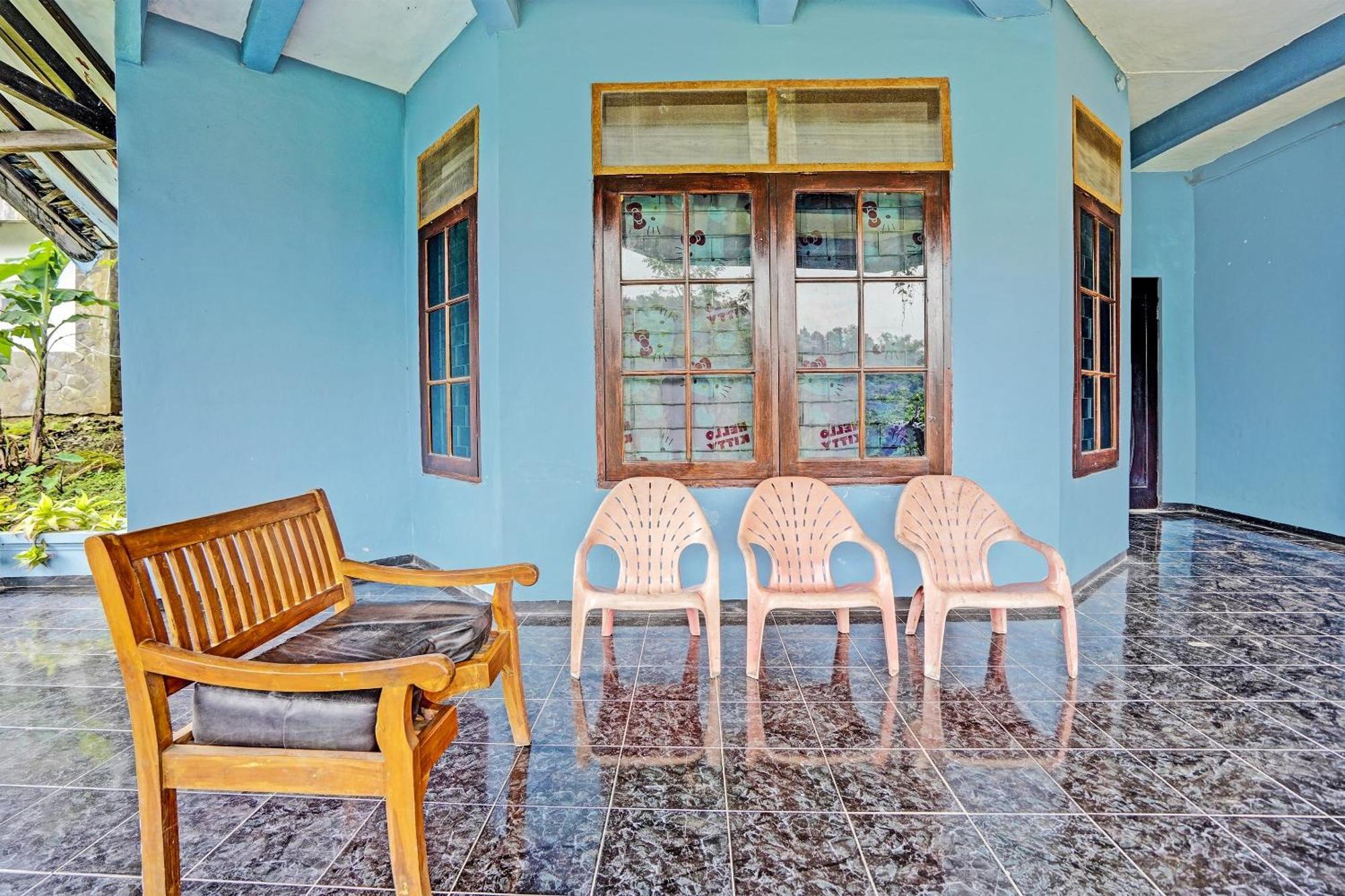 Spot On 92388 Villa Segi Delapan Prigen Buitenkant foto